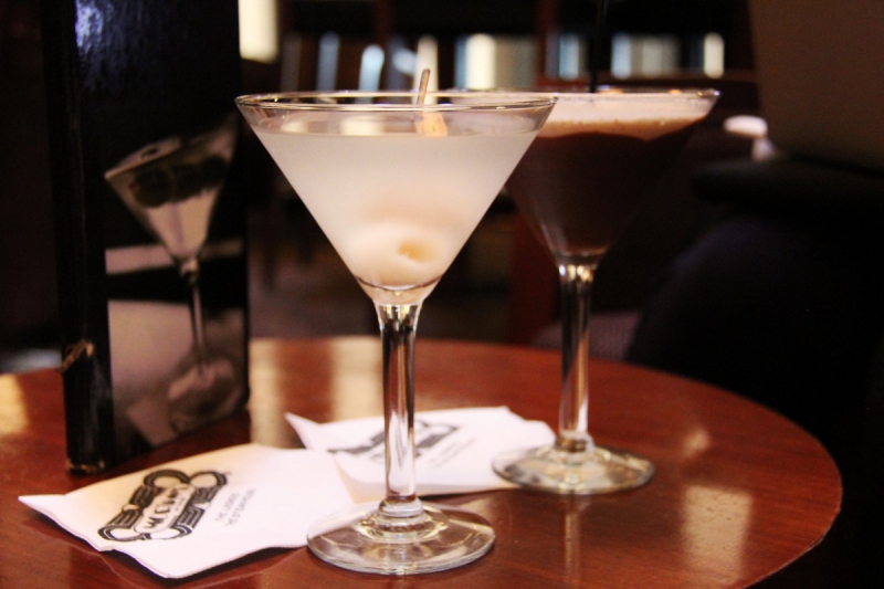 brasserie-CARROS-min_martini_bar_lychee_chocolate_alcohol_liquor_happy_hour_happy-910161